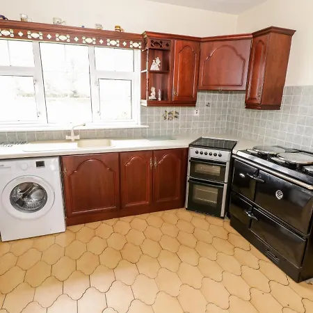 Dromore West Cottage Tatil Evi *
